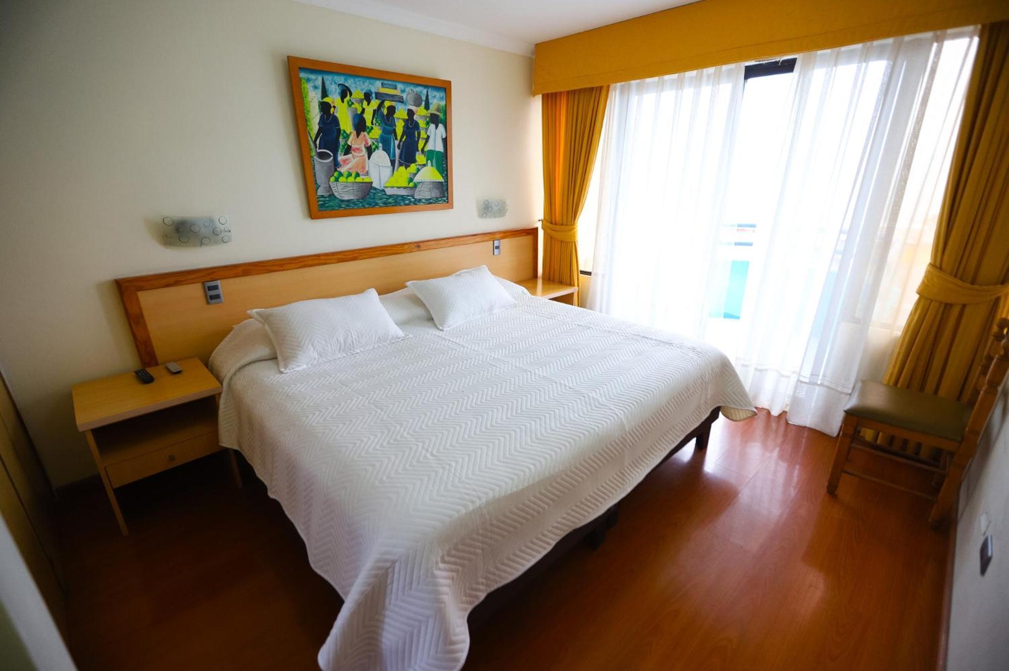 Arenas Blancas Hotel Iquique Extérieur photo